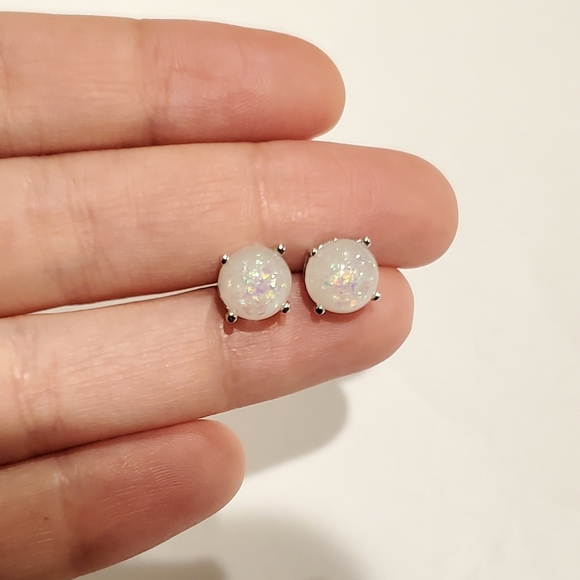 NWOT 8mm White Triplet Opal Stud Earrings - Picture 16 of 16